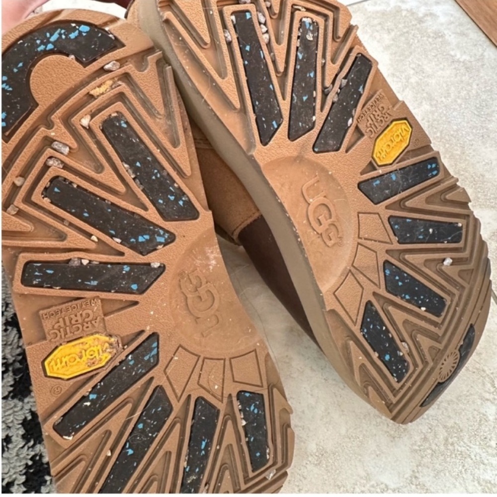 UGG boots - Picture 12 of 12